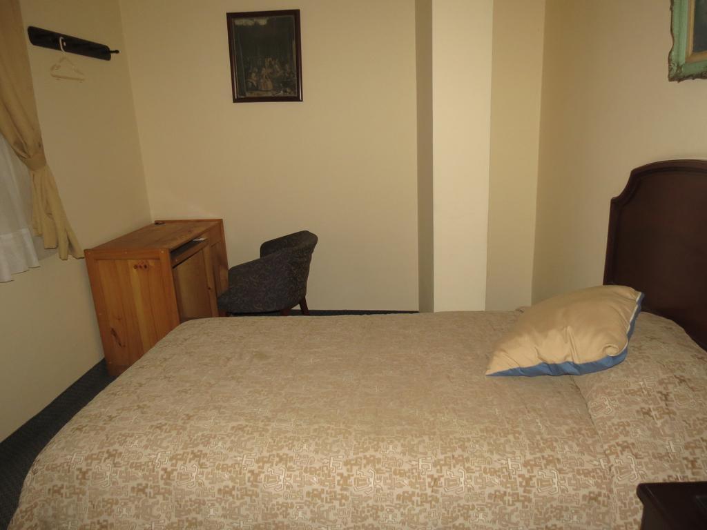 Hotel Plaza Mayor Lima Room photo