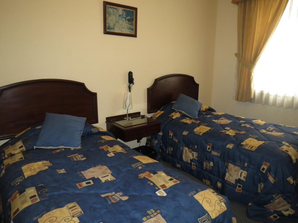 Hotel Plaza Mayor Lima Room photo